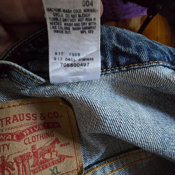 VINTAGE 90'S LEVI'S ( XL ) Easy Rider Distressed Denim Trucker Jacket - Picture 8 of 8